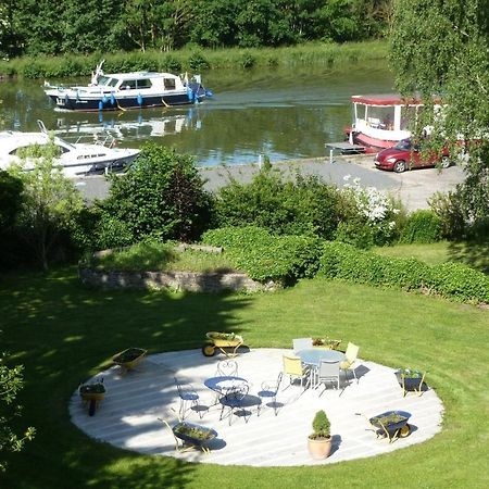 Domaine Du Port Sainte Marie Villa Maizieres-les-Vic Exteriör bild